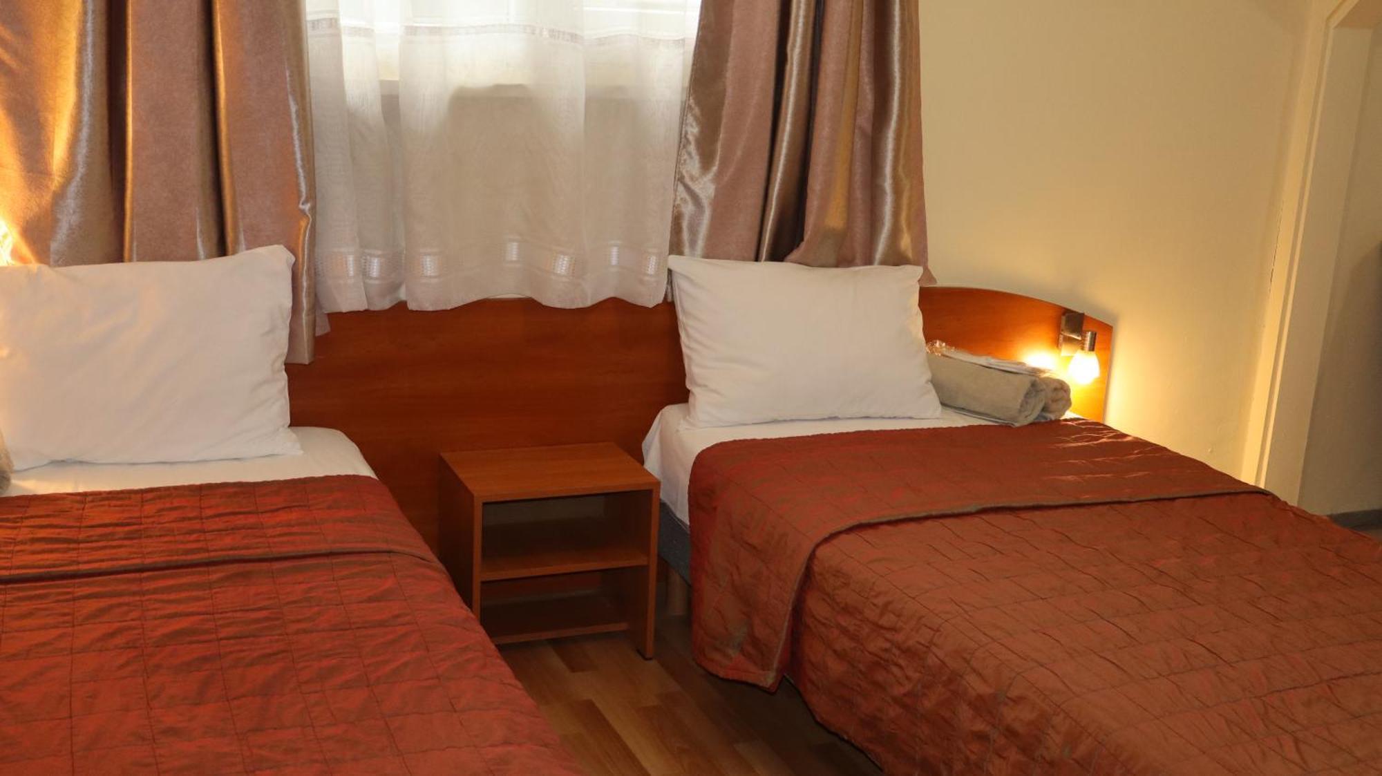 Hotel Palitra Varna Buitenkant foto