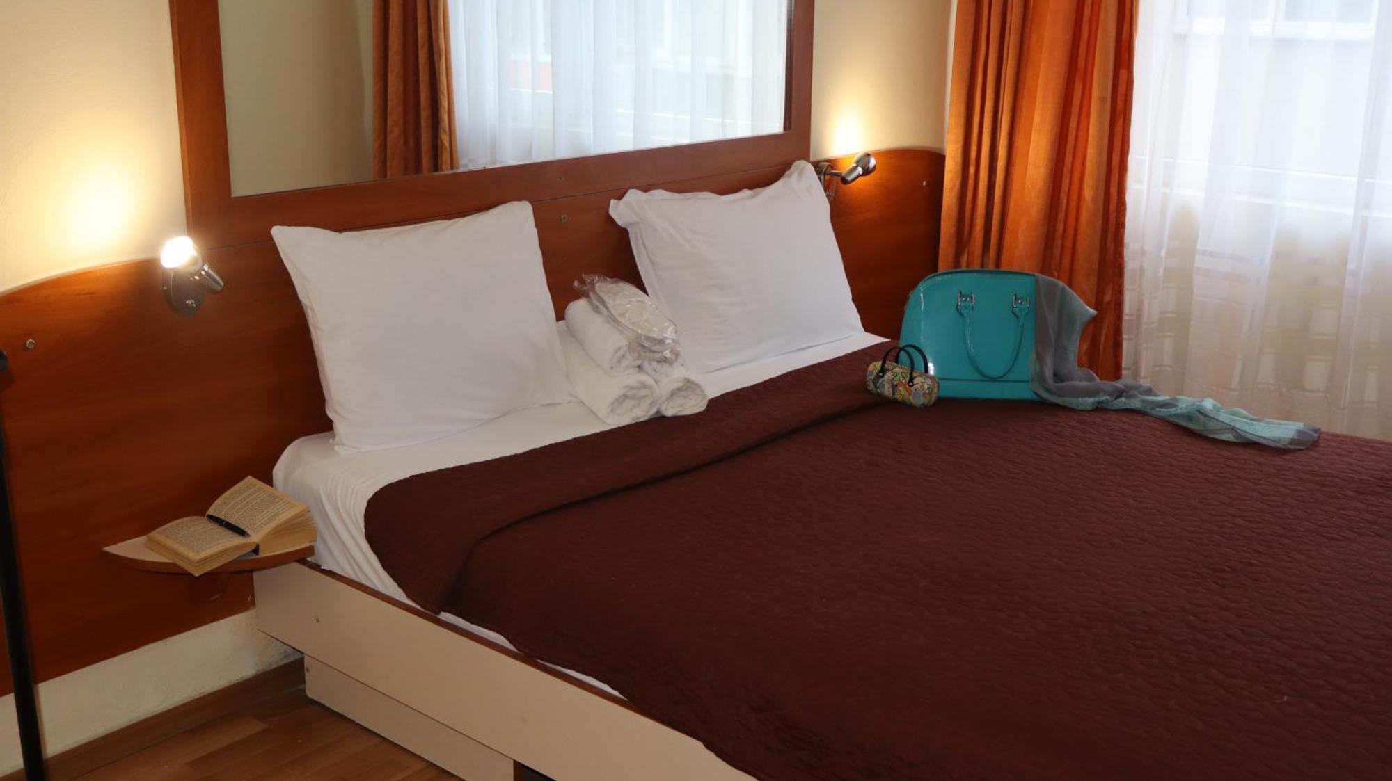 Hotel Palitra Varna Buitenkant foto