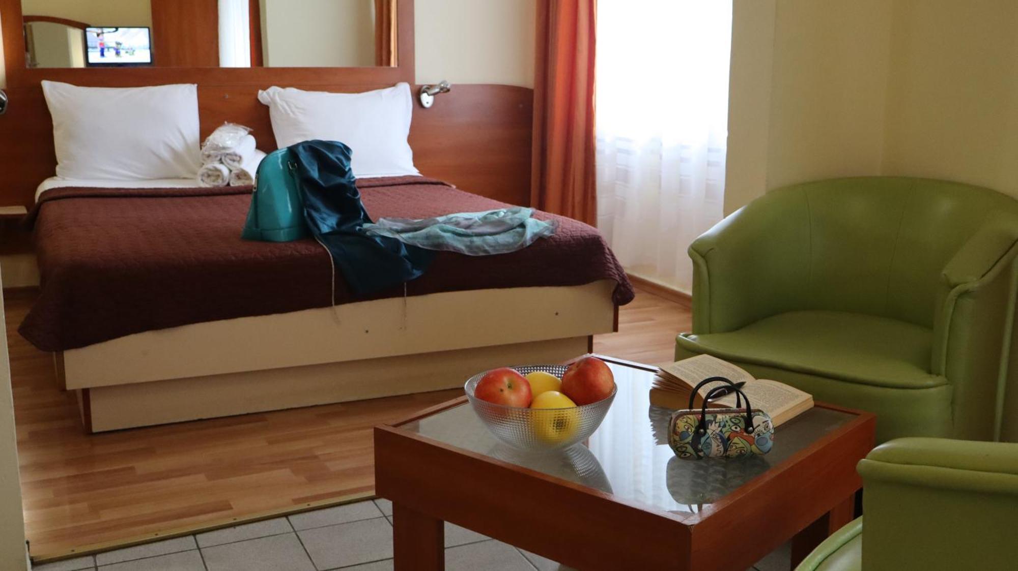 Hotel Palitra Varna Buitenkant foto
