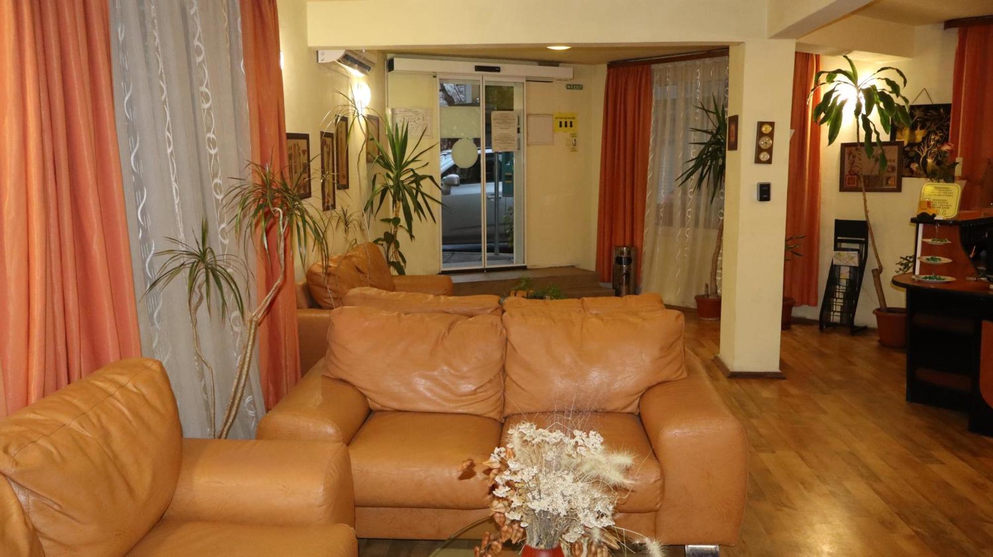 Hotel Palitra Varna Buitenkant foto