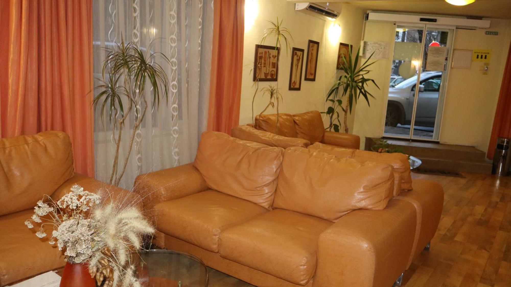 Hotel Palitra Varna Buitenkant foto