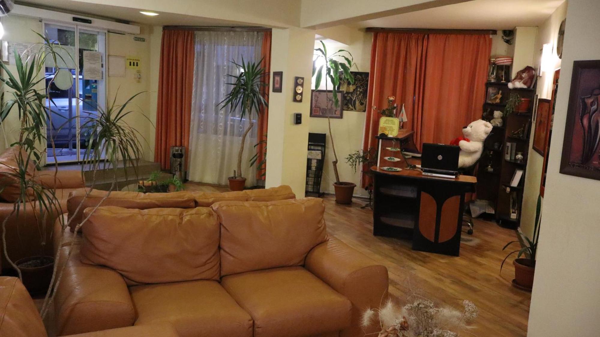 Hotel Palitra Varna Buitenkant foto